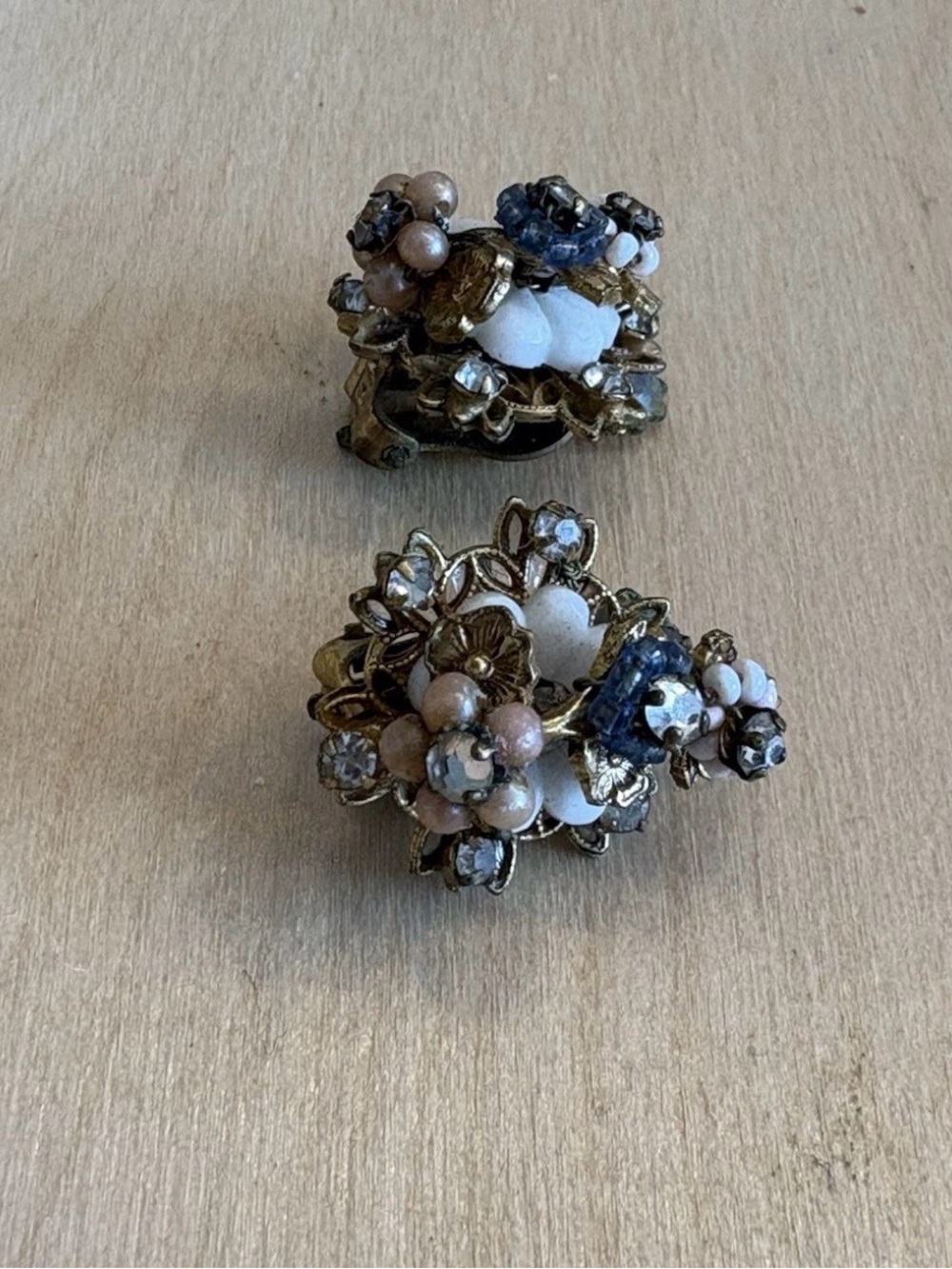 Rare Original by Robert Clip-on Earrings Vintage Flower White Blue Pink